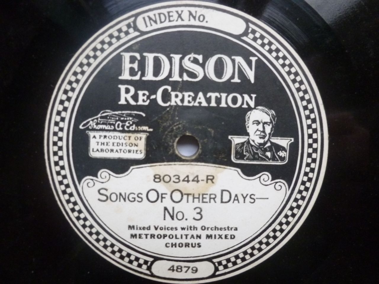Metropolitan Mixed Chorus Songs Of Other Days No 4 10" Edison Recreation 80344 VG 1920s 10" 78rpm record in original Edison company sleeve, US pressing. There is some spindle wear, record looks EX - Image 2
