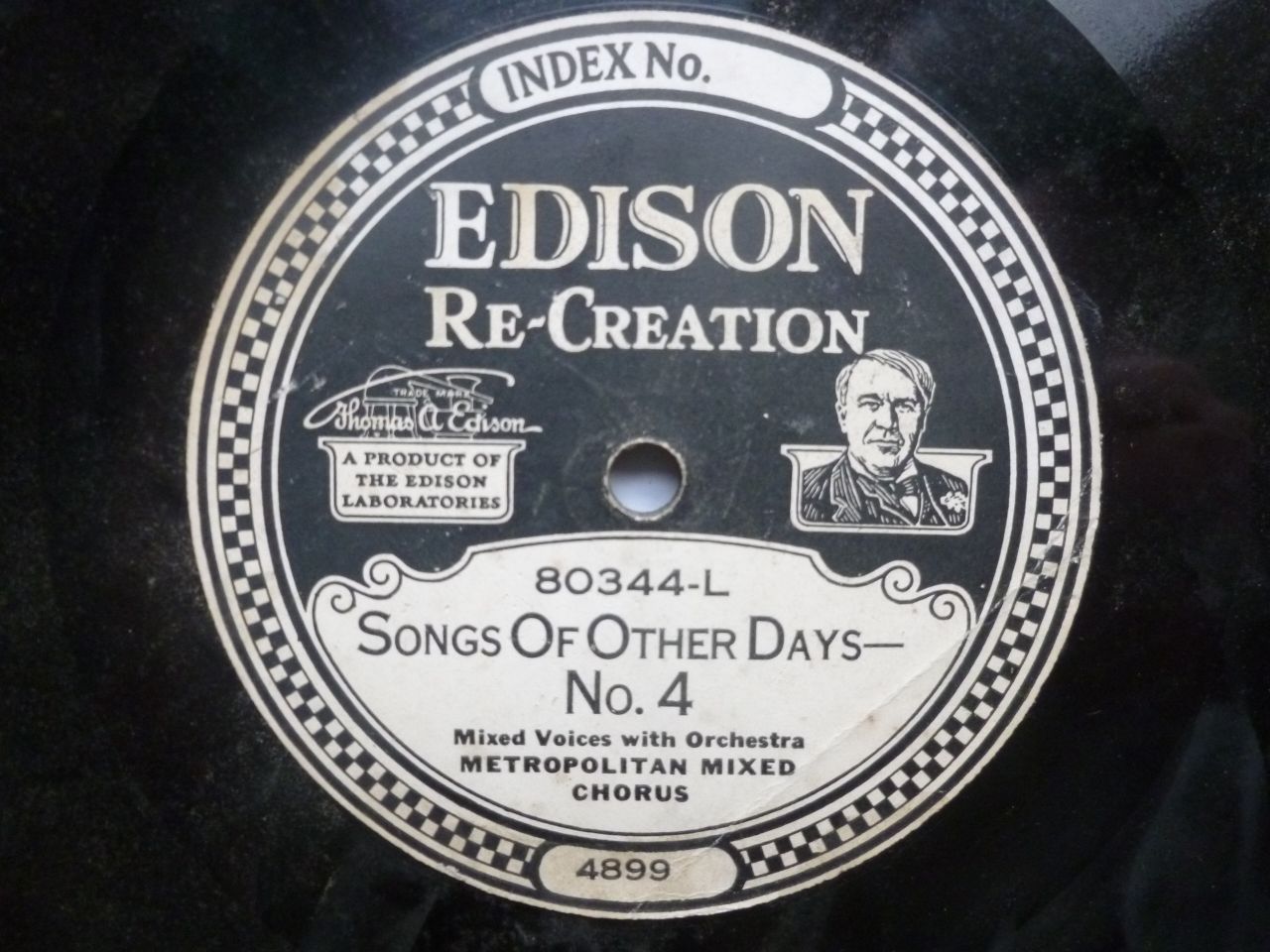 Metropolitan Mixed Chorus Songs Of Other Days No 4 10" Edison Recreation 80344 VG 1920s 10" 78rpm record in original Edison company sleeve, US pressing. There is some spindle wear, record looks EX - Image 3