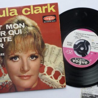 Petula Clark C'est Mon Coeur Qui Chante Clair EP Disques Vogue EPL8675 EX/EX 1969 French pressing in picture sleeve with insert advertising other 1969 records