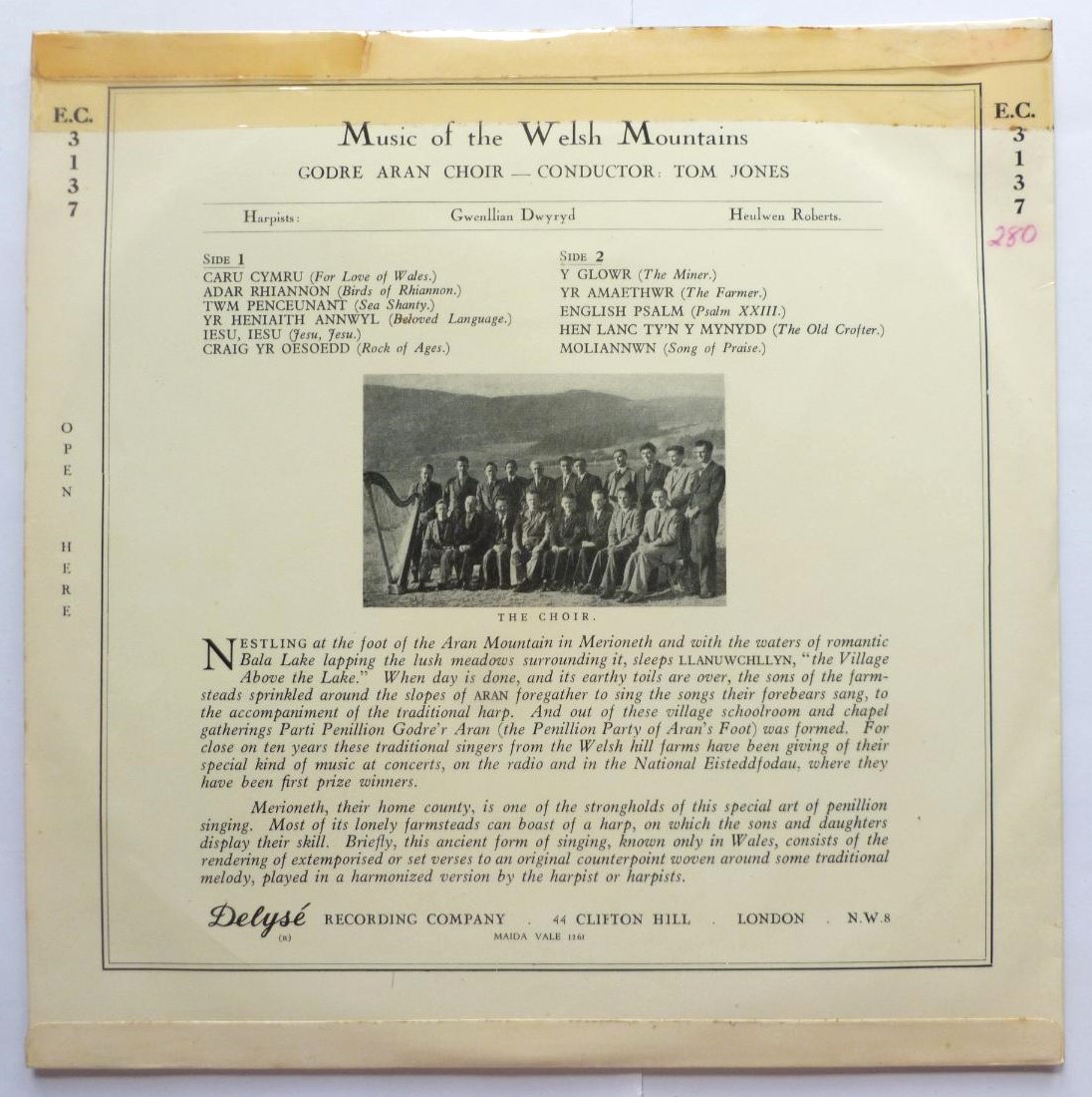 Godre Aran Choir Music Of The Welsh Mountains 10"LP Delyse EC3137 EX/VG 1950s 10 inch LP with booklet, sleeve is heavily sellotaped on top edge - Image 2