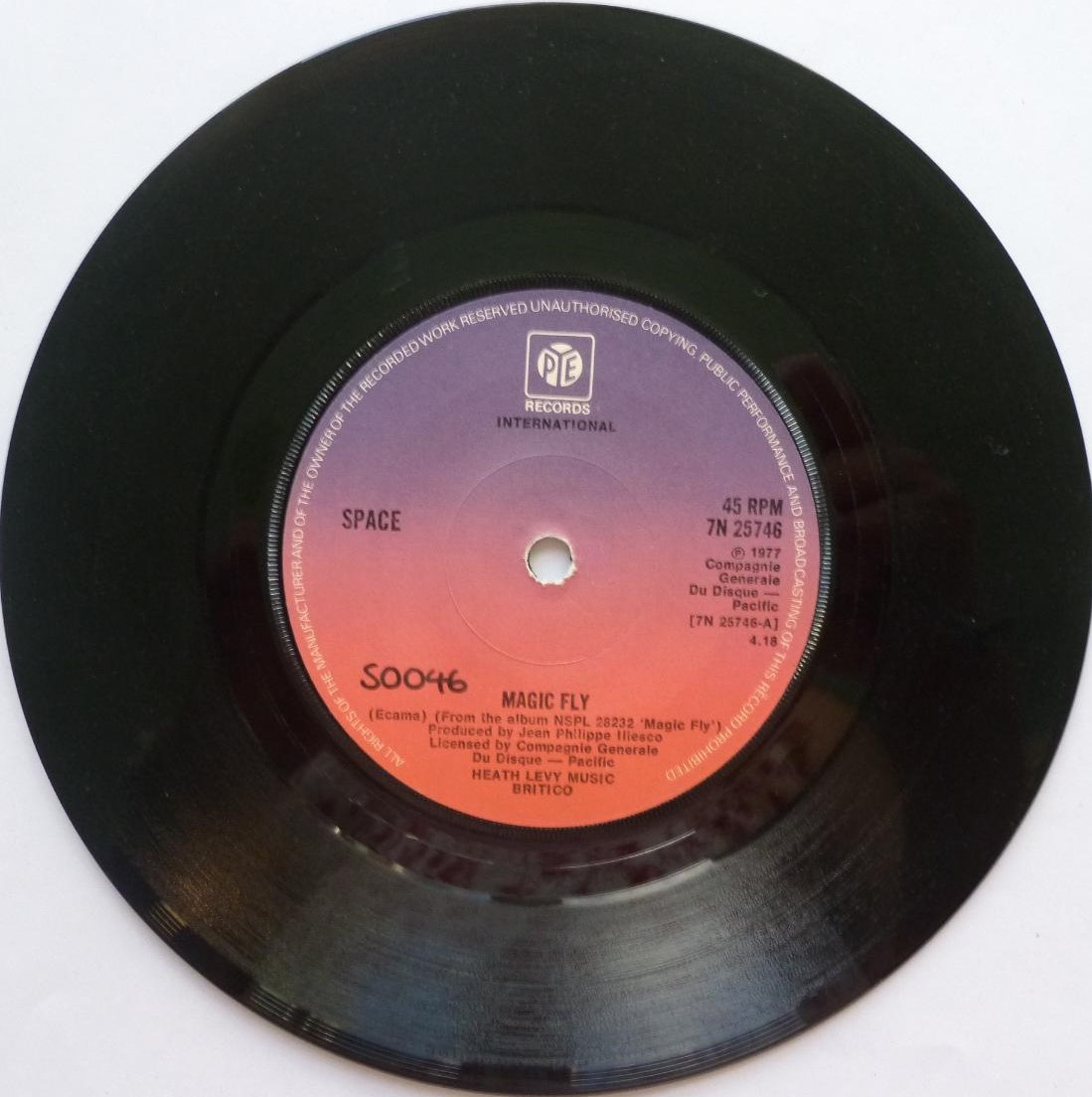 Space Magic Fly 7" Pye 7N25746 EX 1977 there is number on side one label and number stamp on side two label