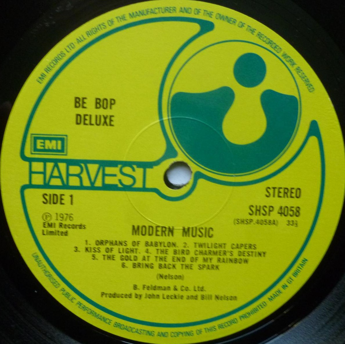 Be-Bop Deluxe Modern Music LP Harvest SHSP4058 EX/VG 1976 vinyl has some non-sounding factory marks - with inner - there is 2.5cm scrape on sleeve and inner sleeve - factory sample sticker on rear of sleeve - Image 5