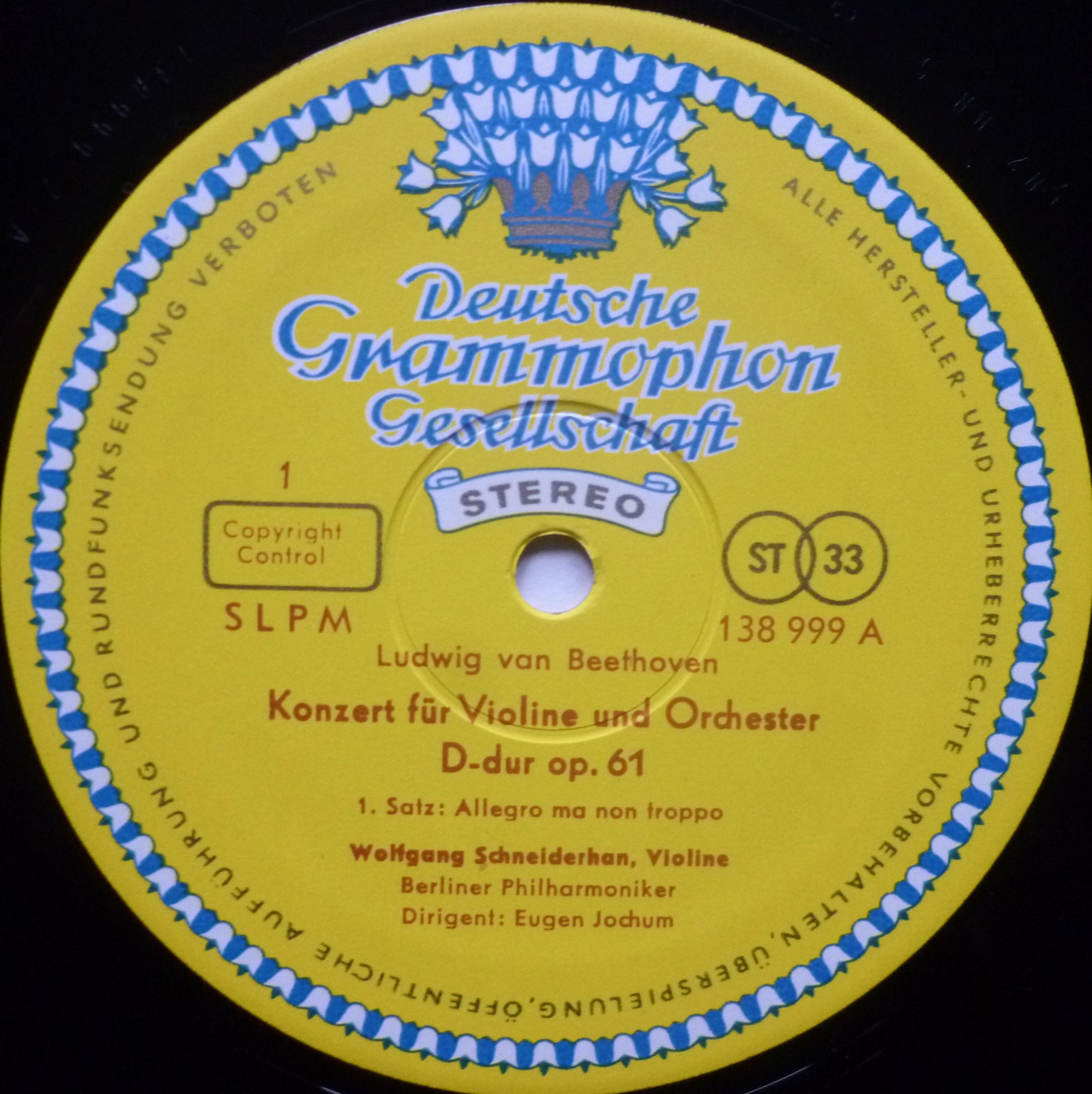 Wolfgang Schneiderhan Beethoven Concerto For Violin & Orchestra LP Deutsch Grammophon SLPM138999 EX/VG 1963 German pressing - vinyl is EX+ sleeve has sticker mark at top left corner on front and top right corner on rear - Image 3